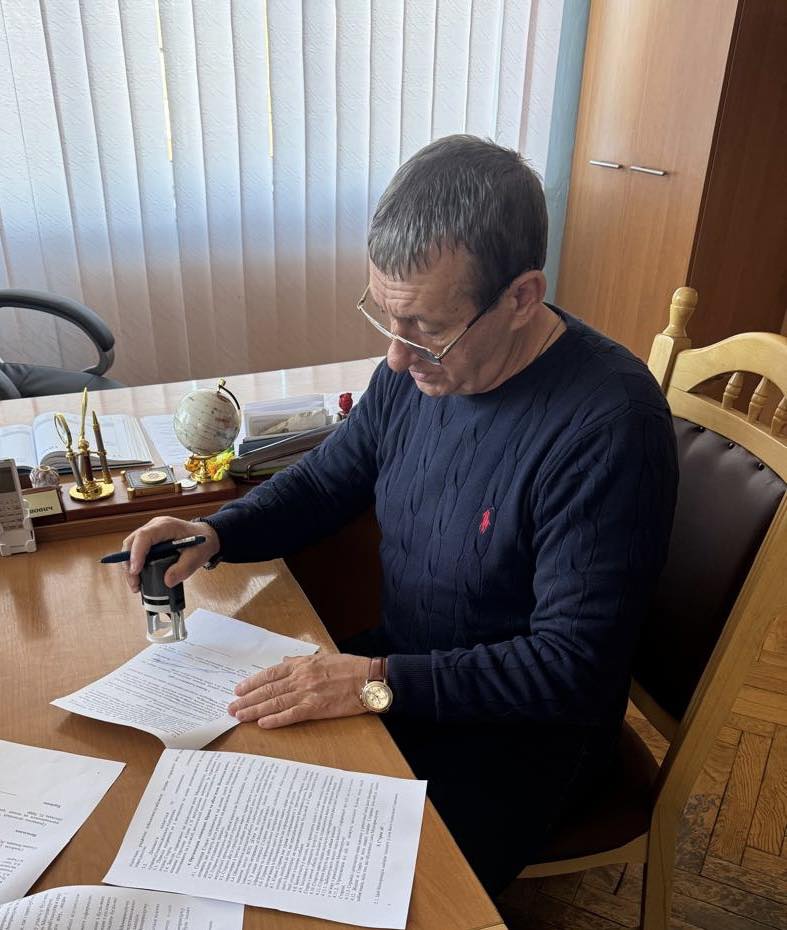 Спільне фото після підписання Меморандуму